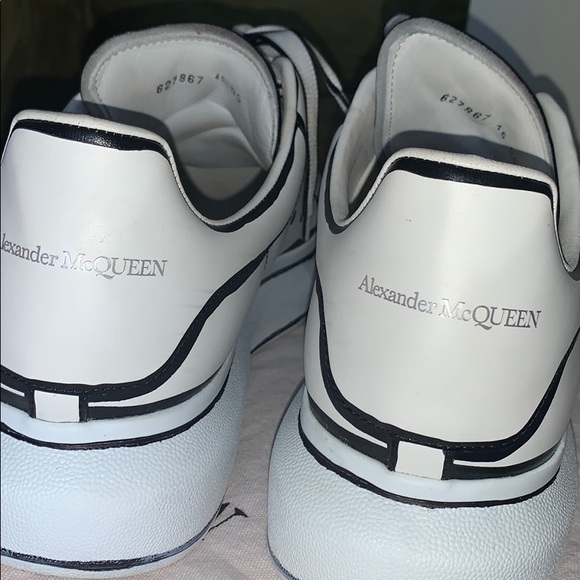 Limited edition Alexander McQueen oversized snkrs - Picture 8 of 9